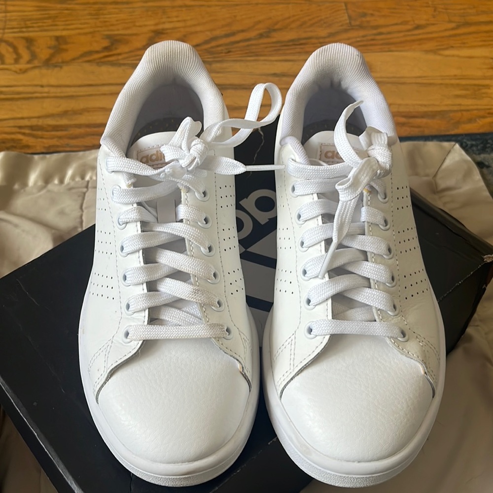 Adidas white cloudfoam womens advantage shoe size 6.5 never worn